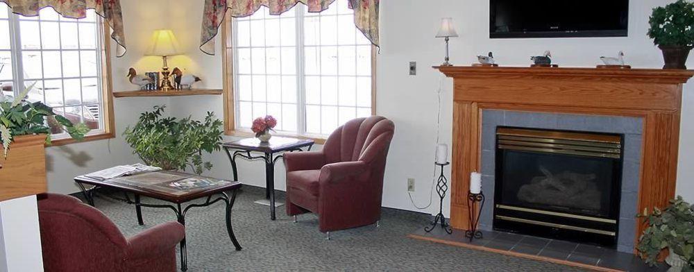 Woodland Inn Meadow Lake Bagian luar foto